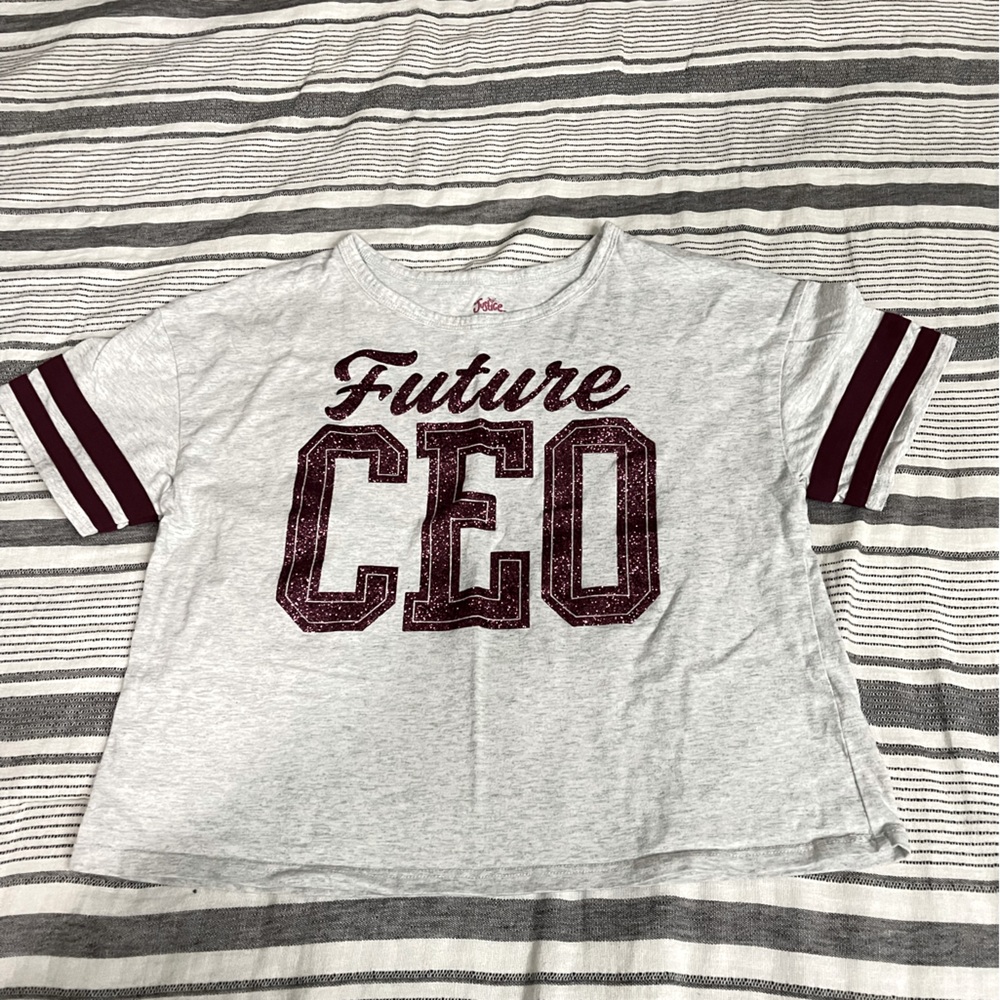 Crop top CEO